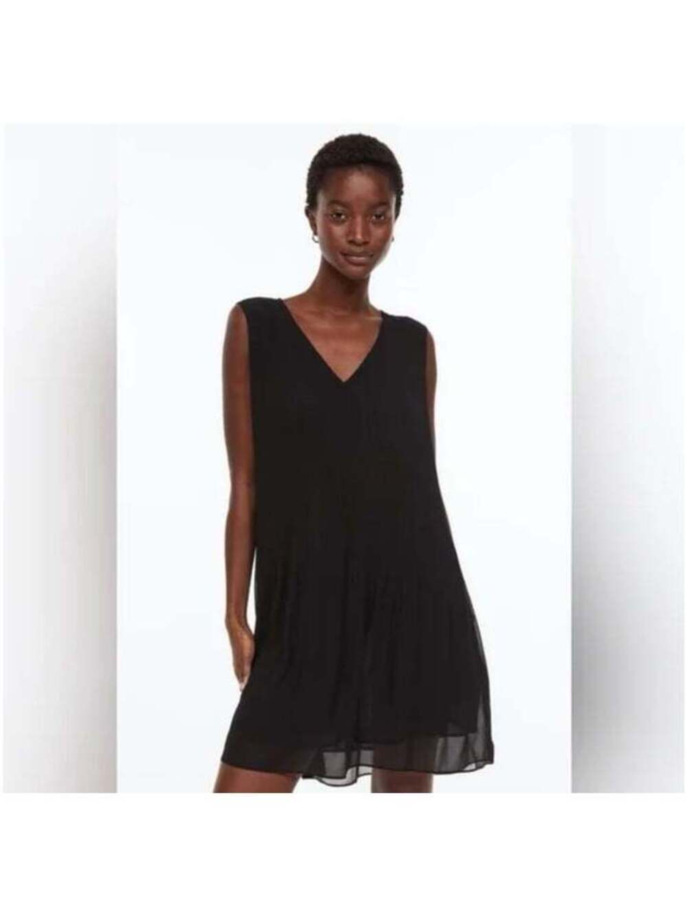 Womens H&M pleated black dress